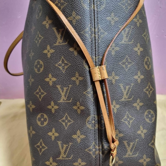 SOLD ‼️Authentic Neverfull GM - Picture 12 of 16